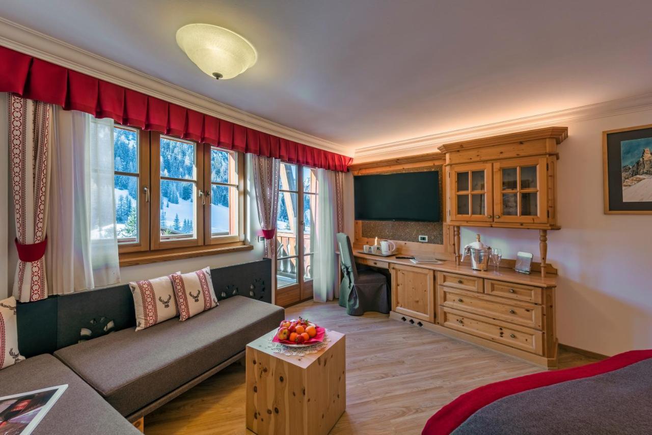 Posta Zirm Hotel Corvara In Badia Exterior photo